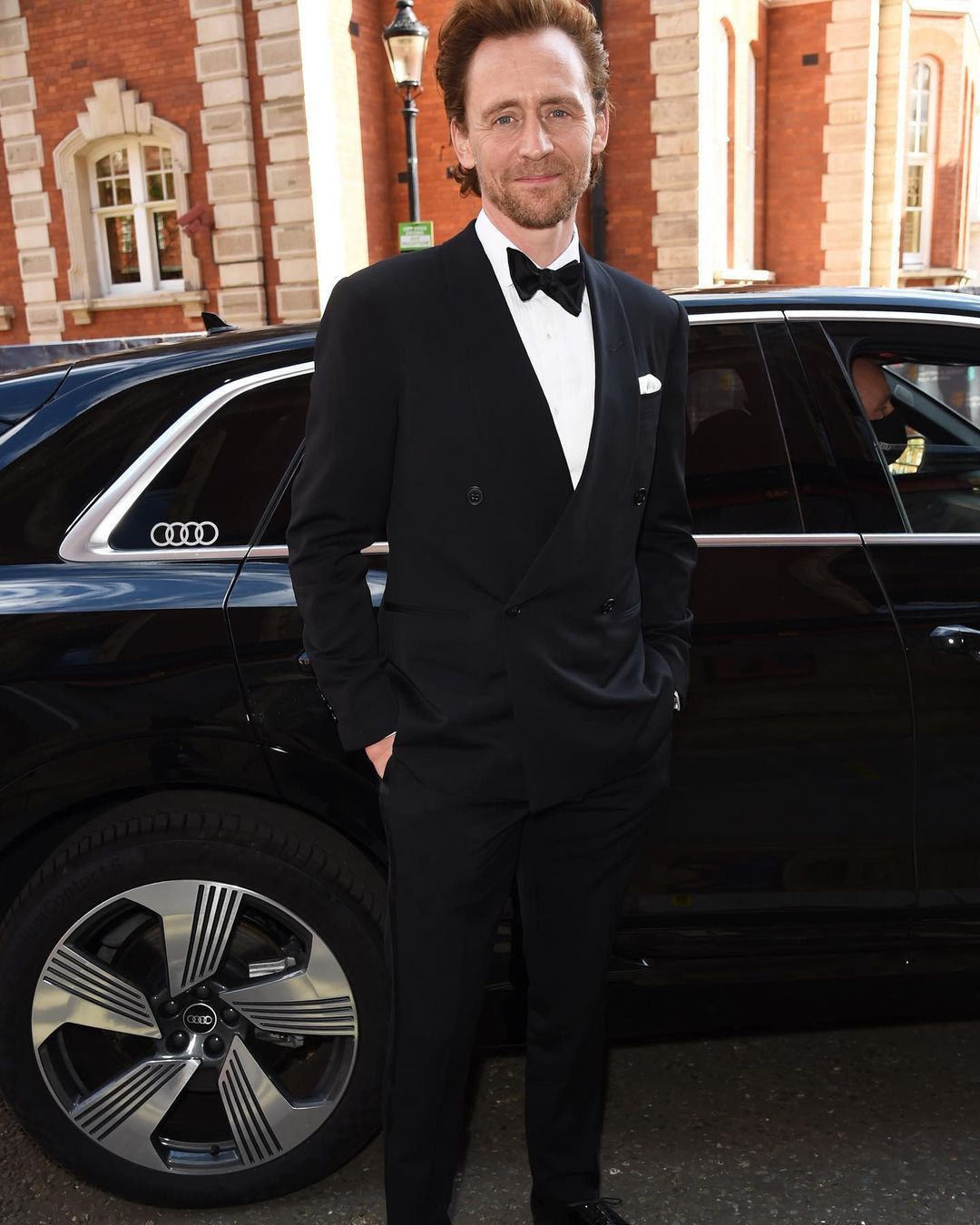 BAFTA 2021 - Том Гіддлстон - 511744 BAFTA 2021 - Том Гіддлстон - фото 511744