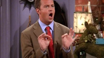 Меттью Перрі показав кадр з бекстейджу "Друзів", але швиденько його видалив