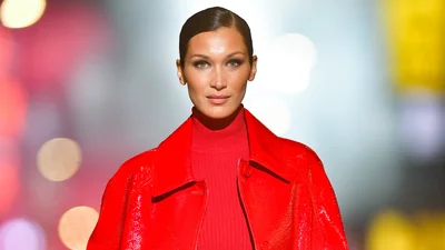 Белла Хадід показала, як позувати в бікіні, коли тебе нікому сфотографувати