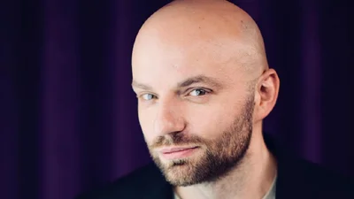 Слава Дьомін приголомшив нас голим фото в душі з розкішним ракурсом