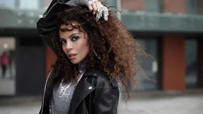 "Не відповідаю ідеалу": NK вперше показала фото "в тілі", яких дуже соромилася