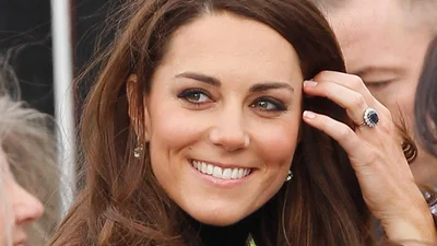 Стало известно, почему Маркл и Миддлтон постоянно делают светлый маникюр