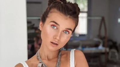 Jerry Heil почала їсти вночі і тепер намагається скинути зайві кіло