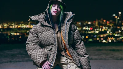 Блондинка Билли Айлиш показала фото, на котором выглядит старше на 10 лет