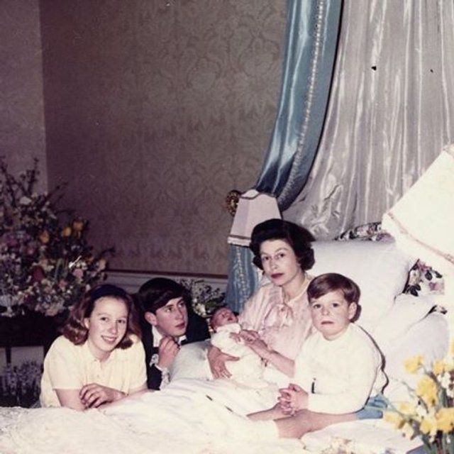 Редкие фото королевы Елизаветы II, доказывающие, что она была бомбической женщиной - фото 512706