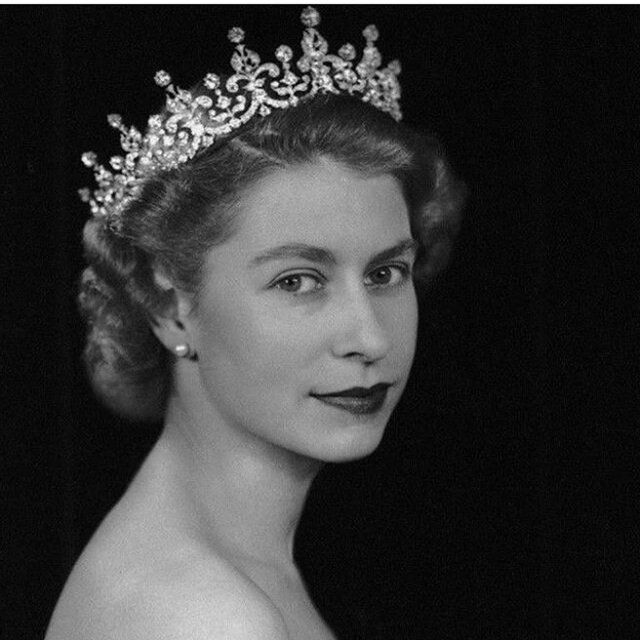 Редкие фото королевы Елизаветы II, доказывающие, что она была бомбической женщиной - фото 512707