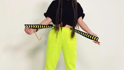 Аня Седокова "психанула" и обрезала длинные волосы