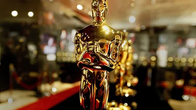 Лучшие образы звезд с церемонии "Оскар-2021", на которые стоит обратить внимание