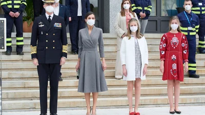 Два новых лука королевы Летиции доказывают, что она умеет выбирать безупречные платья