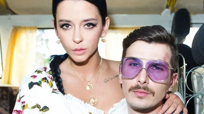 Позитив розійшовся з дружиною