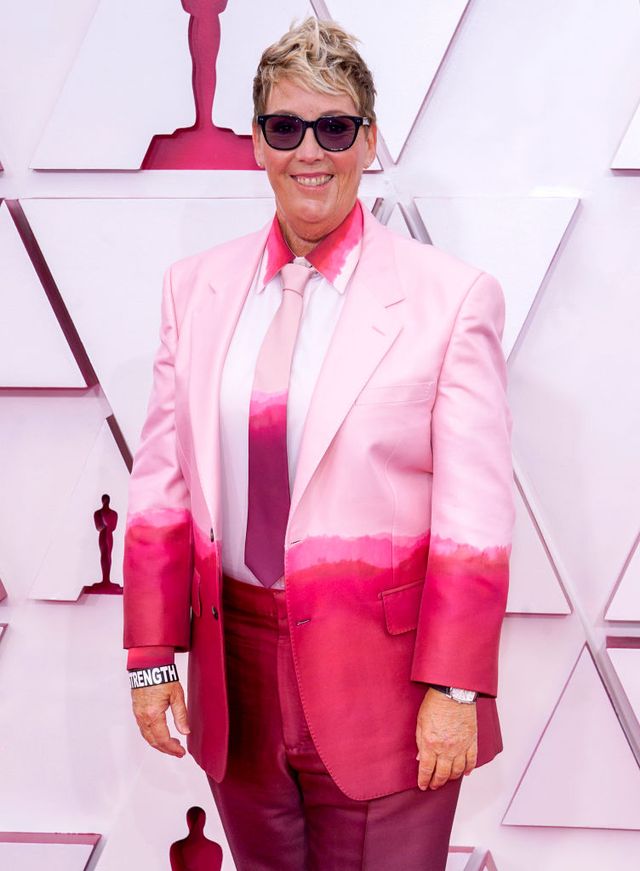 Найгірші вбрання зірок на церемонії 'Оскар-2021', які всі обговорюють - фото 513015