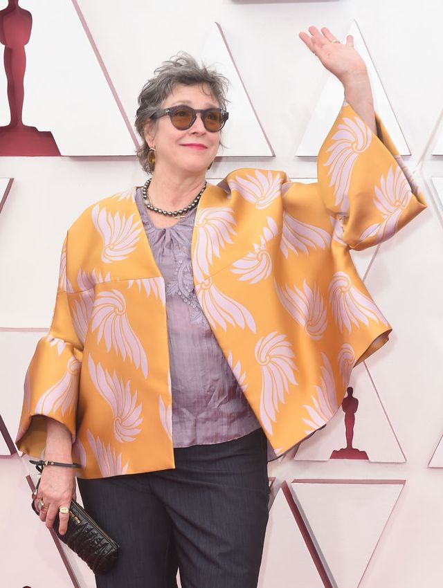 Найгірші вбрання зірок на церемонії 'Оскар-2021', які всі обговорюють - фото 513016