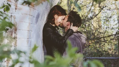 Три знаки зодіаку, які по вуха закохаються у травні 2021