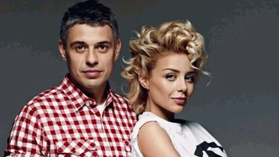 Тина Кароль показала архивное фото мужа с крошечным сыном