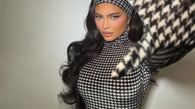 Кайли Дженнер показала себя без макияжа и фильтров