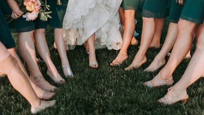 Подружки разыграли невесту и едва не испортили свадьбу, но это видео того стоит