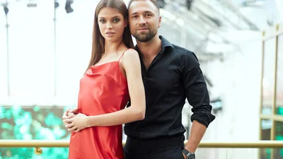 Не за планом: кохана Макса Михайлюка розповіла про партнерські пологи