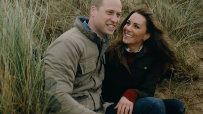Как обычная семья: Кейт Миддлтон и принц Уильям тронули новым видео с детьми