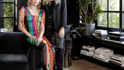 Майлі Сайрус показала свій новий будинок, дизайн якого розробила її мама