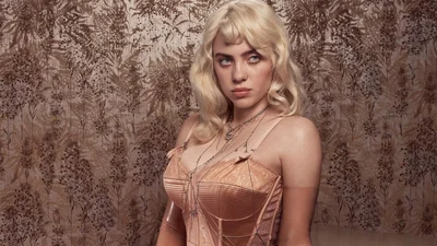 Фатальна жінка: провокаційна фотосесія Біллі Айліш для Vogue