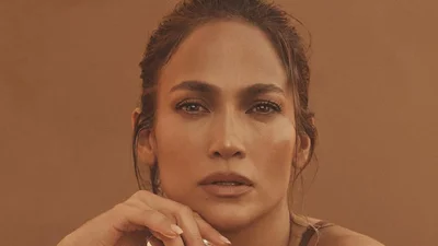 Три покоління: неймовірно вродливі Дженніфер Лопес з донькою і мамою на одному фото