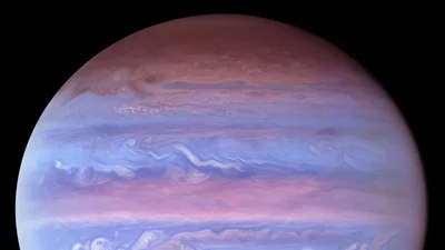 В новом свете: телескоп Hubble сделал новые и необычные фото Юпитера