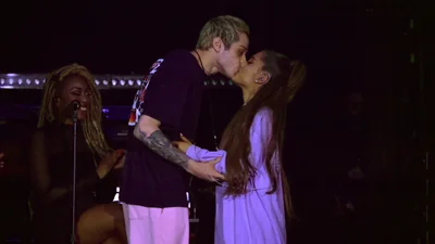 Вот как экс-жених Арианы Гранде Пит Дэвидсон отреагировал на ее свадьбу