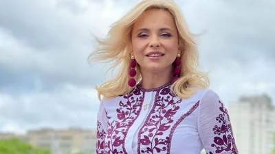 День вышиванки-2021: звезды засыпали сеть фотографиями в этнических нарядах