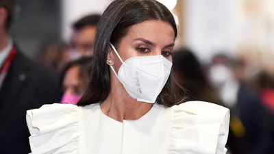 Образ дня: королева Летиция в идеальном total white