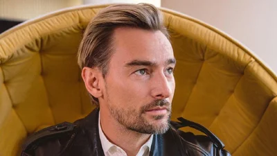 По-багатому: стильна квартира Алана Бадоєва