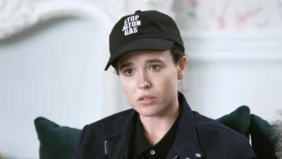 Трансгендерный актер Эллиот Пейдж впервые показал фото со своим голым торсом