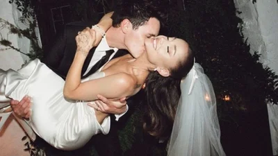 Ариана Гранде опубликовала первые свадебные фото