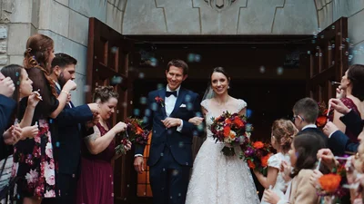 Жених пришел на свадьбу в рваных шортах, и реакцию невесты надо видеть