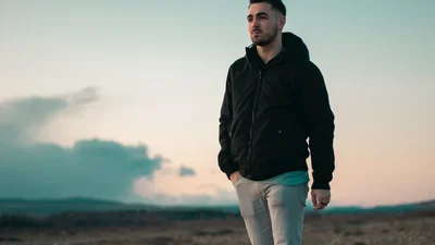 Полет нормальный: дизайнер создал зимнюю куртку с гелием