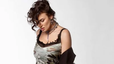 Надежда Мейхер на пуантах поразила мускулистыми ножками