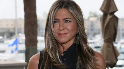 Дженнифер Энистон поделилась новыми фото закулисья "Друзей"