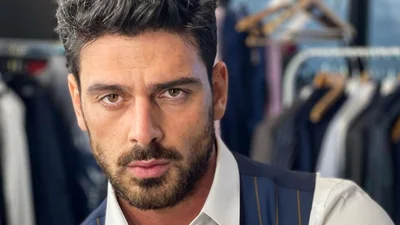 "Я — брехун": головний актор гарячого фільму "365 днів" зробив камінг-аут