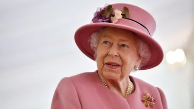 В честь юбилея со дня коронации Букингемский дворец показал архивные фото Елизаветы II