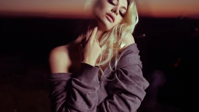 Вчені з'ясували, чому блондинки подобаються чоловікам більше, аніж брюнетки