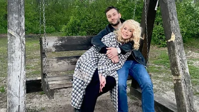 Алина Гросу и Роман Полянский перестали скрывать свои нежные поцелуи