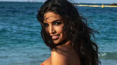 Ти не впізнаєш на цьому фото Санту Дімопулос, адже вона "копія" Кім Кардашьян