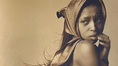 Наомі Кемпбелл опублікувала архівні фото своєї юності, і такою ми її ще не бачили