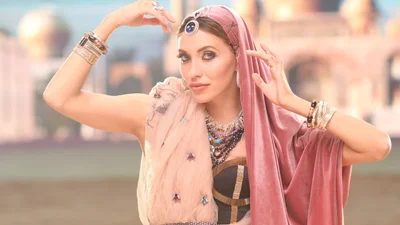 Мережа кепкує з нового кліпу Регіни Тодоренко "Ромчик"