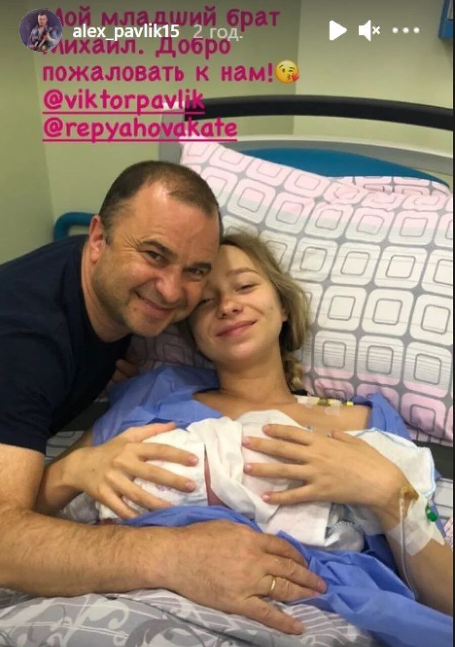 Тебе замилує реакція старшого сина Віктора Павліка на крихітного брата - фото 517543
