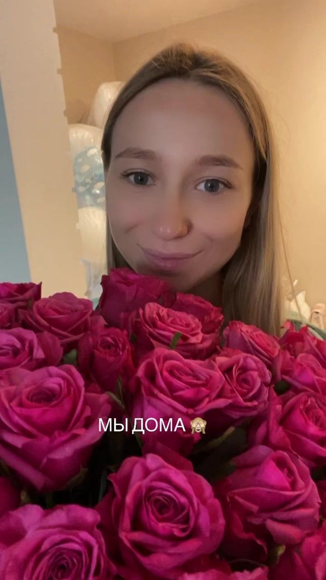 Дружина Віктора Павліка потайки від журналістів виписалася з пологового - 517693 Дружина Віктора Павліка потайки від журналістів виписалася з пологового - фото 517693