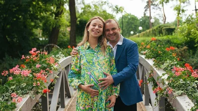 Молодая жена Виктора Павлика поделилась интимными и трогательными фото из родов