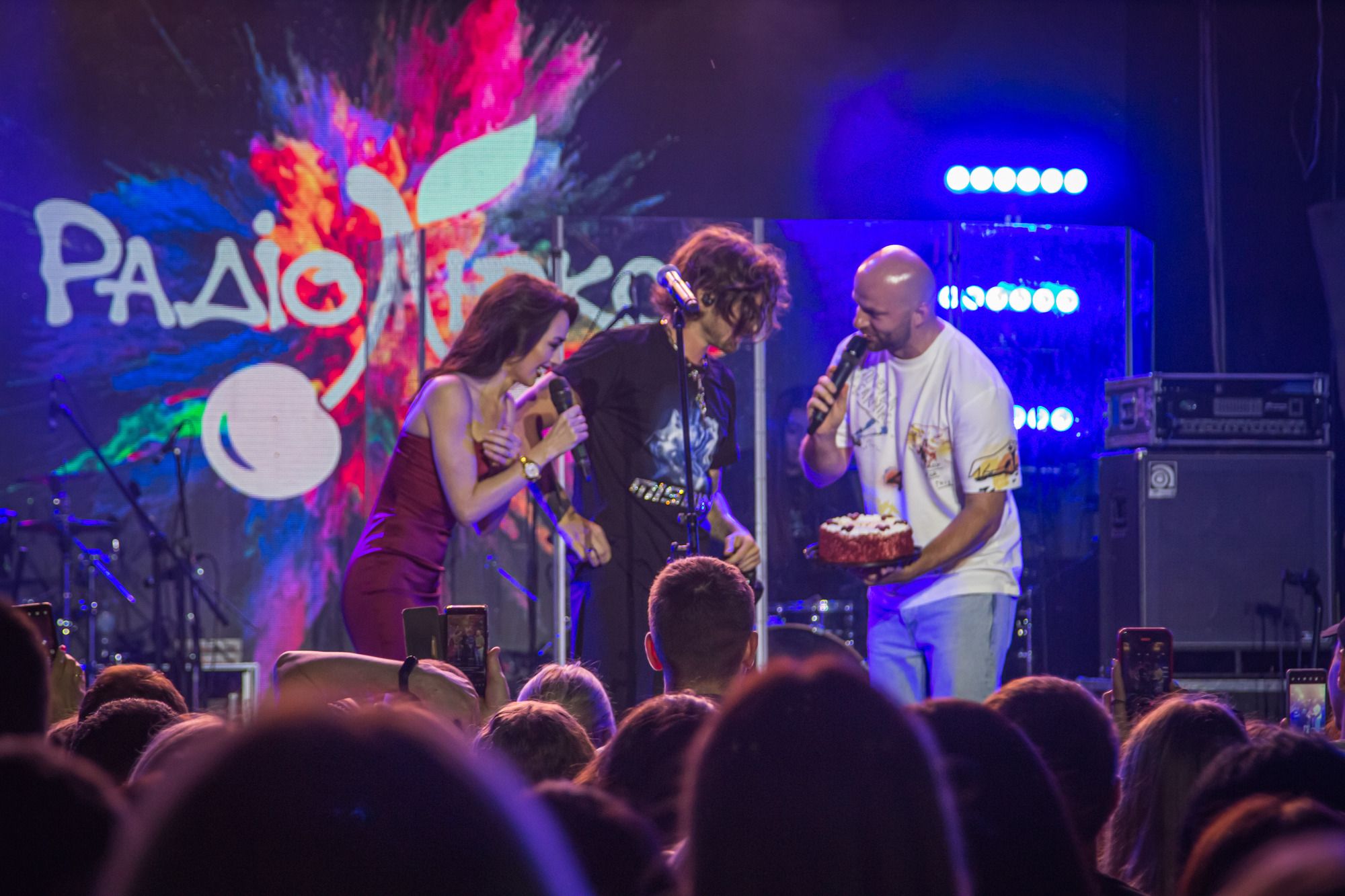 LuxFMPartyTour: TamerlanAlena, DOROFEEVA и DANTES раскачали Днепр - 518219 LuxFMPartyTour: TamerlanAlena, DOROFEEVA и DANTES раскачали Днепр - фото 518219