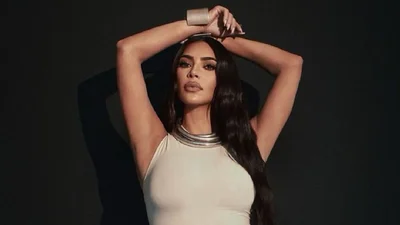 В своем стиле: Ким Кардашьян надела в Ватикан секси-платье