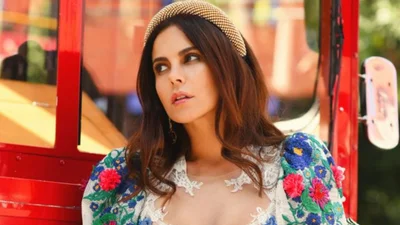 Настя Каменских в сетчатом платье стала героиней колоритной мексиканской фотосессии