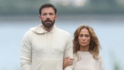 Family look: папарацци сняли Бена Аффлека и Дженнифер Лопес на романтической прогулке